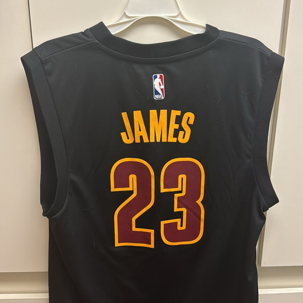 LeBron James Cavs #23 - Picture 2 of 2